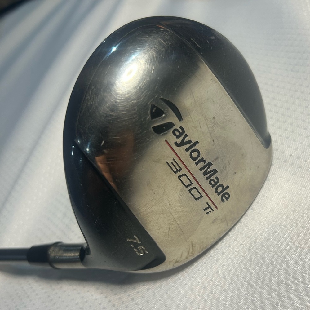 TaylorMade 300Ti RH Driver Right Handed Rare 7.5 Ping TFC 700 Stiff Graphite